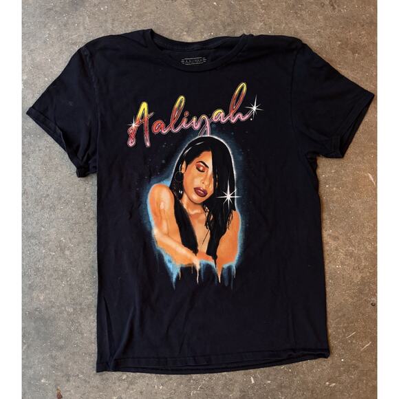 Aaliyah Y2K T Shirt Black Purple Graphic Size Medium Unisex Graffiti Paint Color - Picture 1 of 6